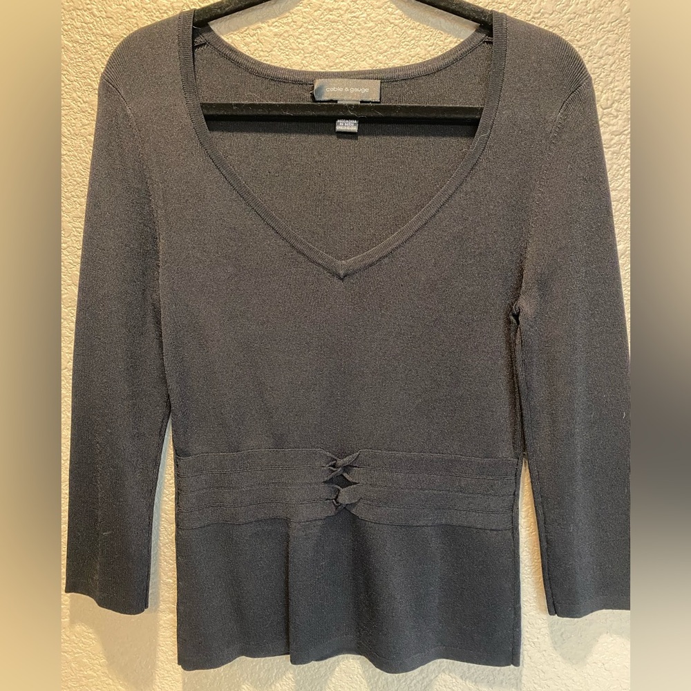 Cable & Guage Stylish Black V-neck top, long sleeves, never worn.